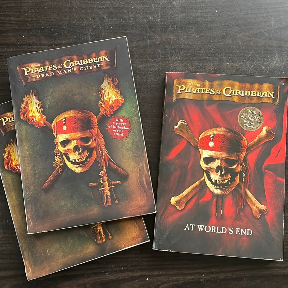 Pirates of the caribbean book bundle